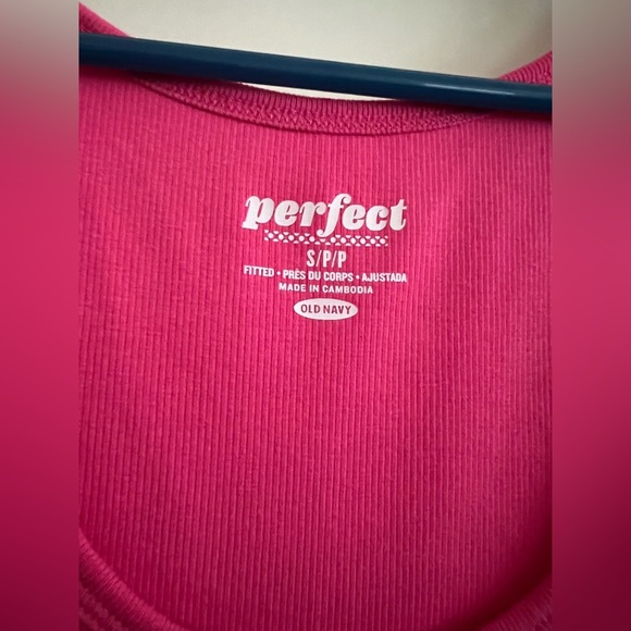 Lot of 2 Women’s Tank Tops - Picture 2 of 8